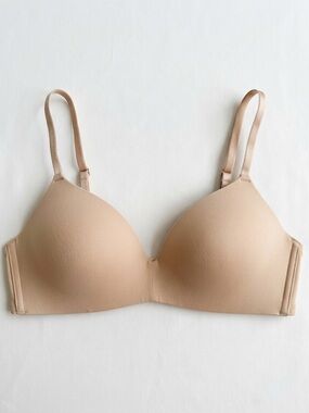 Auden Beige Lightly Lined Wirefree Bra Adjustable straps Padded Molded cup NWT